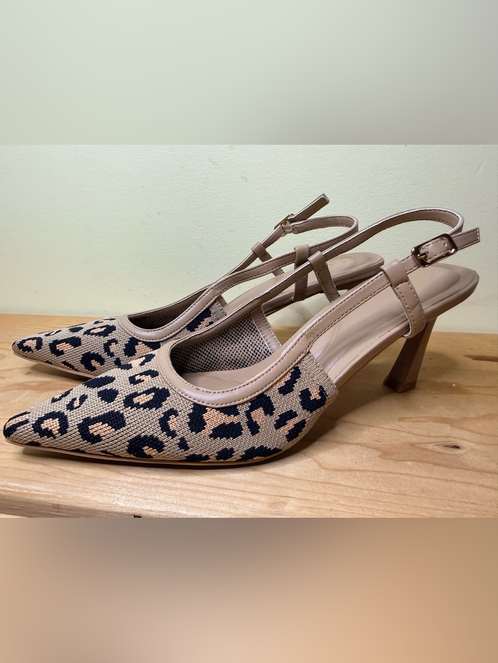 Cosy Island Strike Step Tan Leopard Slingback Stiletto Heel Women’s Size 9 Chic